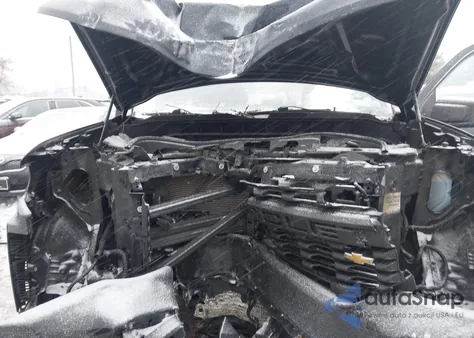 2021 Chevrolet Silverado 1500 4Wd Short Bed Custom z USA, uszkodzony, nr VIN 1GCPYBEK1MZ442512